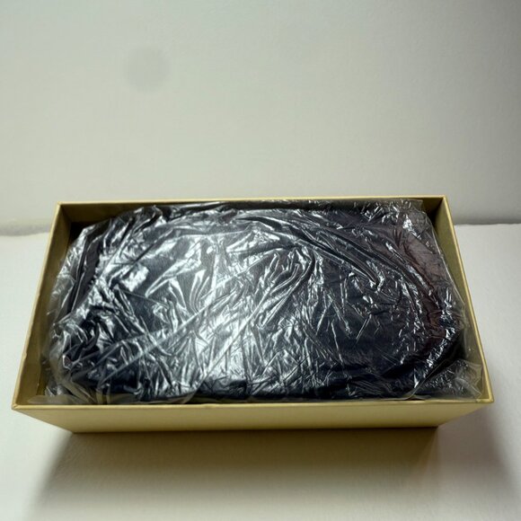 Black Louis Vuitton Sunglasses - Picture 6 of 7